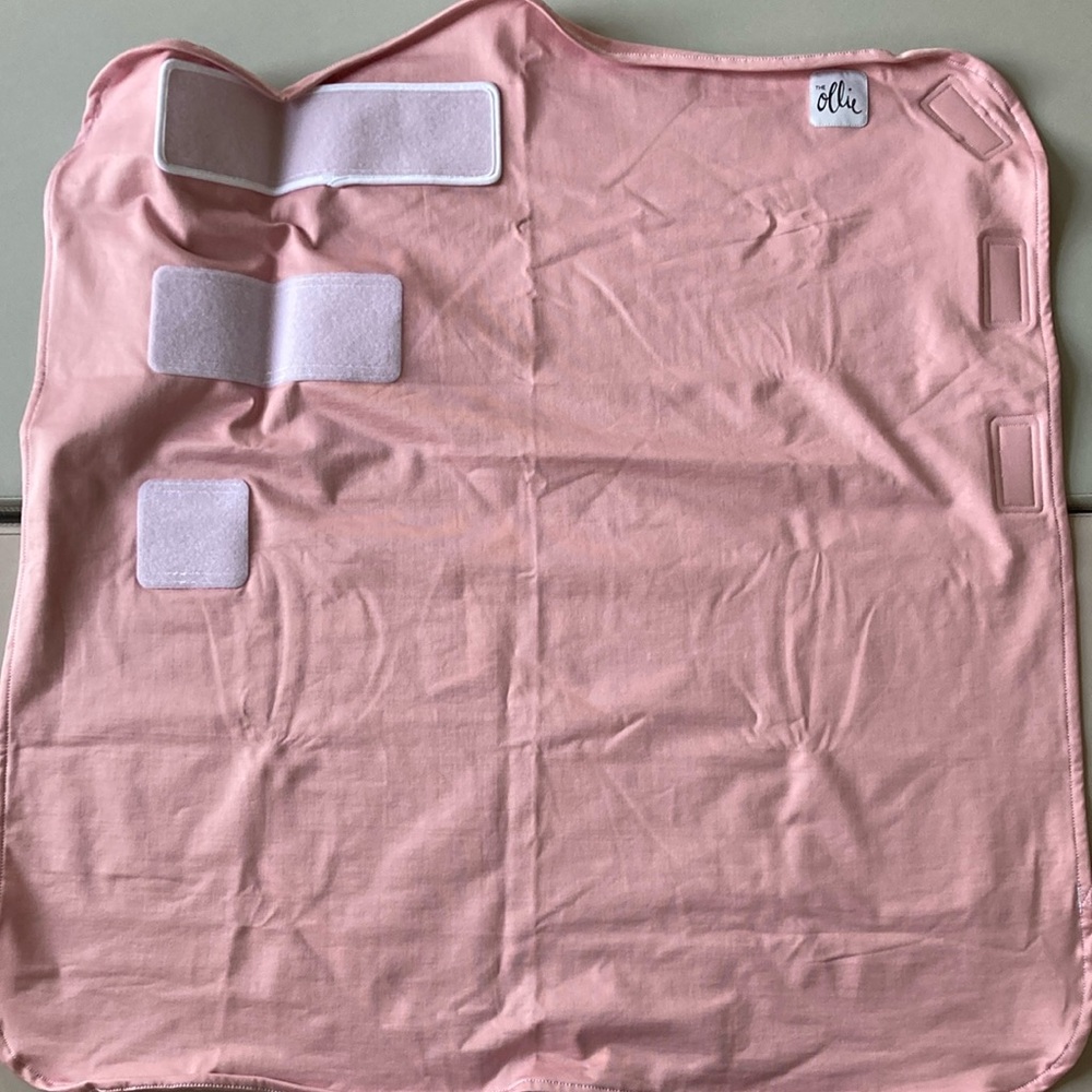 NWOT Ollie Baby Swaddle in Soft Pink